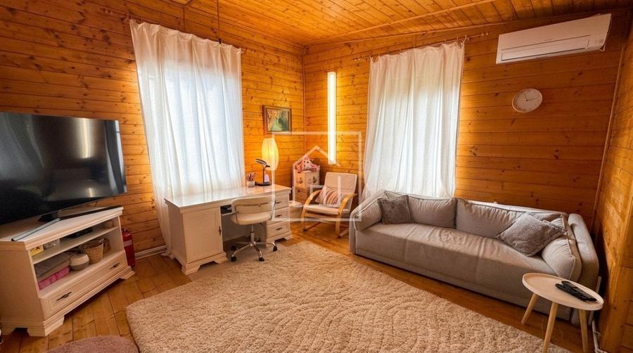 Vila exclusivista cu piscina interioara si 4362 mp curte in Sibiel - 6