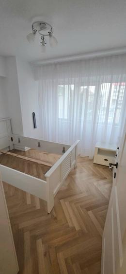 Etaj 1,ULTRACENTRAL Targoviste, vanzare apartament 4 camere - oportunitate rară! - 1