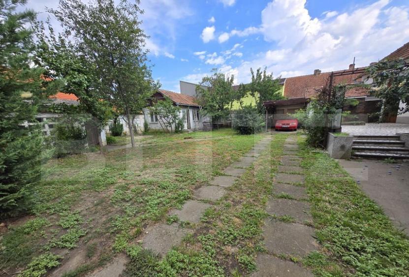 Casa individuala cu 4 camere de inchiriat, 581 mp de teren, - 1