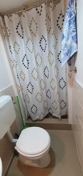 Bd. Unirii, Avram Zenovie, centrala, ac, tv, la curte - 2