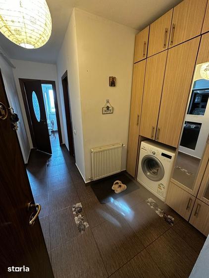 Apartament cu 2 camere semidecomandat în Obcini