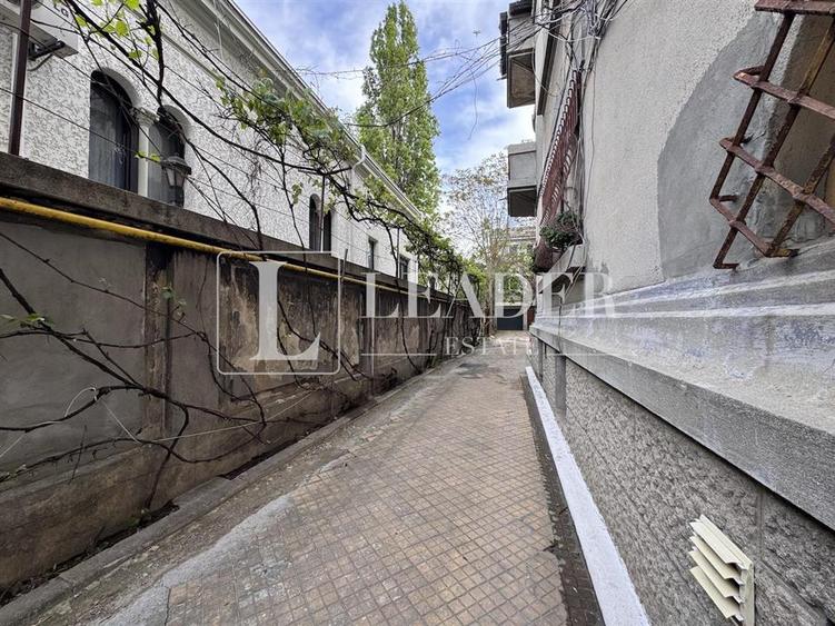 Apartament cu 2 camere semidecomandat, mobilat în Știrbei Vodă