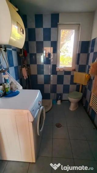 Vand CASA IN COMLO?U MIC - 10