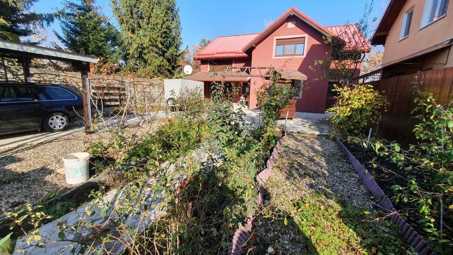 Vila generoasa in zona foarte linistita - 1