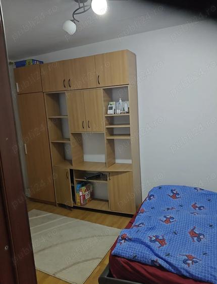 Inchiriez 2 decomandate - 1