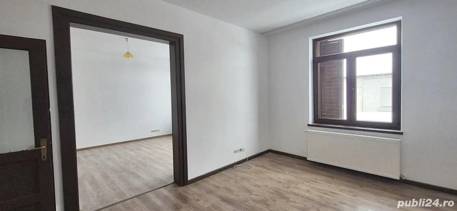 Casa disponibila imediat, Bra?ov - zona Grivi?ei. - 1