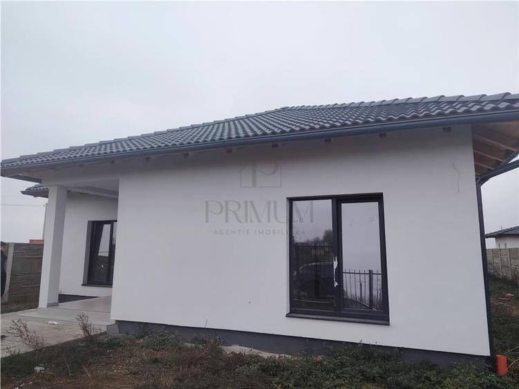 Casa individuala - toate utilitatile - teren 650 mp - 10