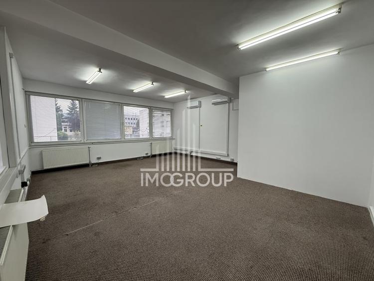 Spatiu de birouri | 3 incaperi | AC | 2 balcoane | 2 bai | 3 parcari - 4