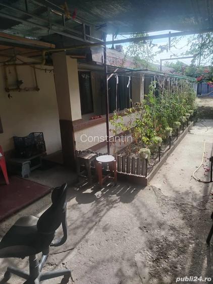 Casa de vanzare cu teren in zona Rulmentul
