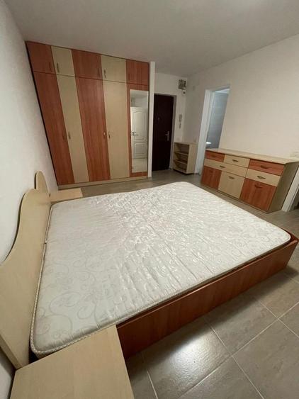 Proprietar inchiriez garsoniera Str Luntrei ( 7 minute de Obor ) Sect 2 - 8