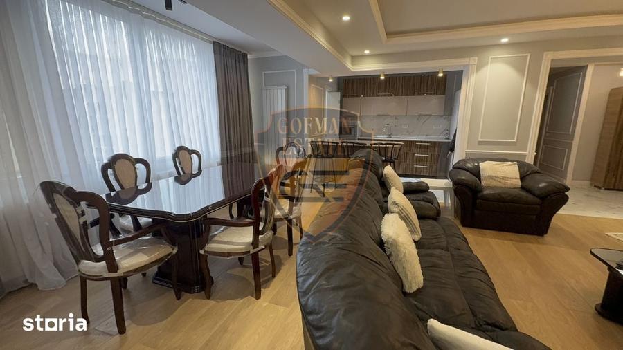 Apartament cu 3 camere în Delfinariu
