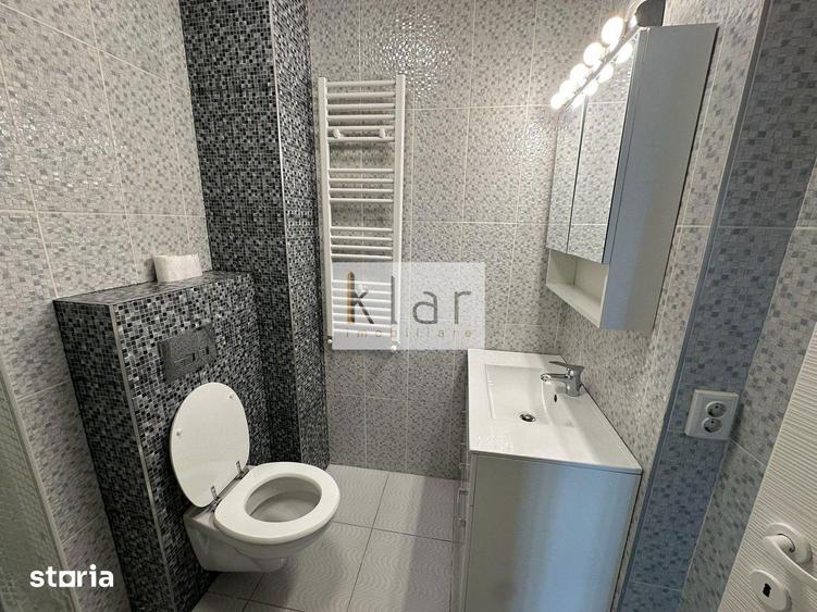 Apartament cu 3 camere semidecomandat, mobilat în Bulgaria