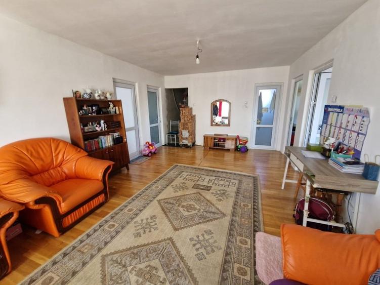 Mihailesti, vanzare vila P+M, 258mp, teren 912mp. - 1