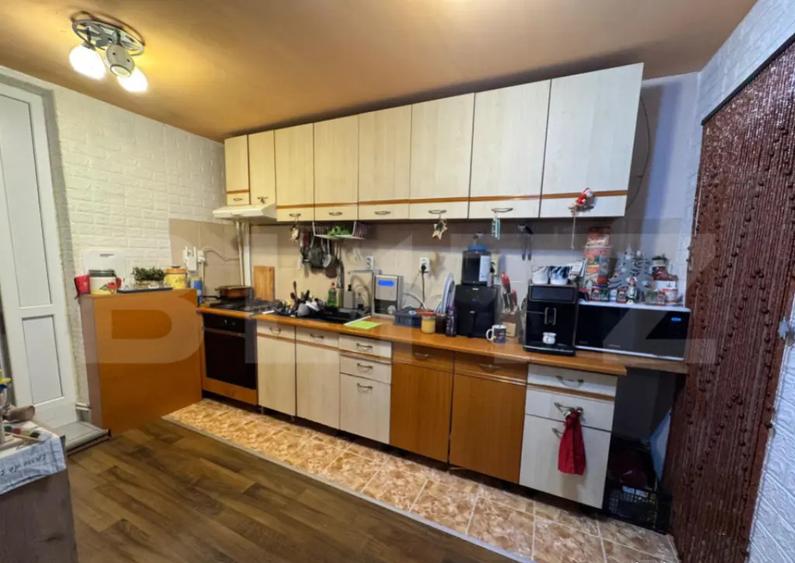 Casa cu 5 camere 300 mp in Hunedoara - 2