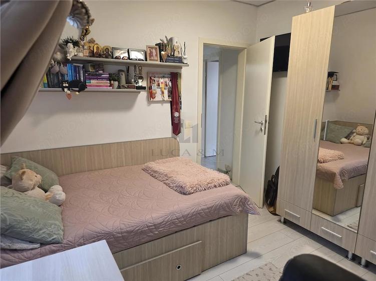 Apartament cu 3 camere în Ghiroda