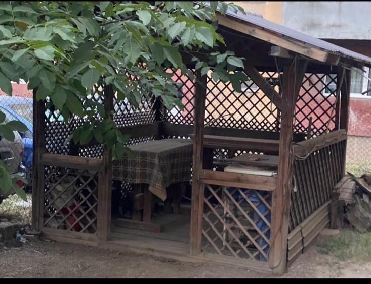 Apartament cu 2 camere decomandat, mobilat în Filiași