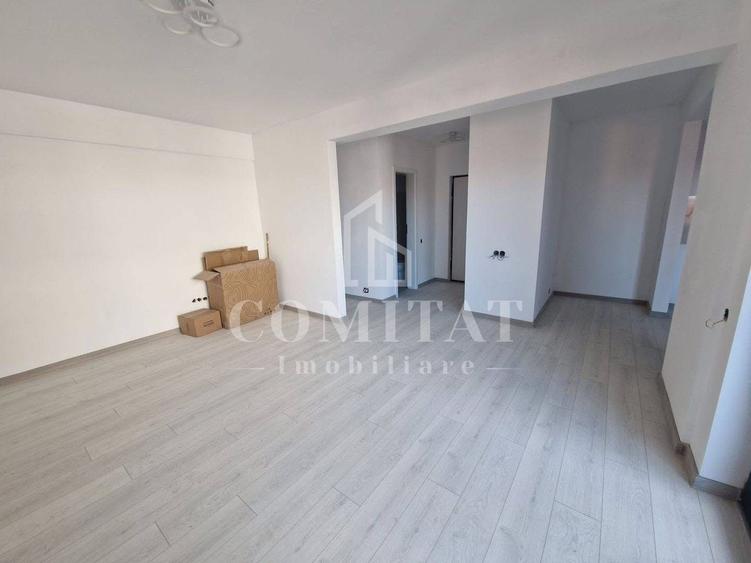 Apartament cu 3 camere semidecomandat în Someșeni