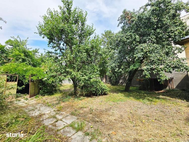 Casă cu 4 camere în Malul Mureșului