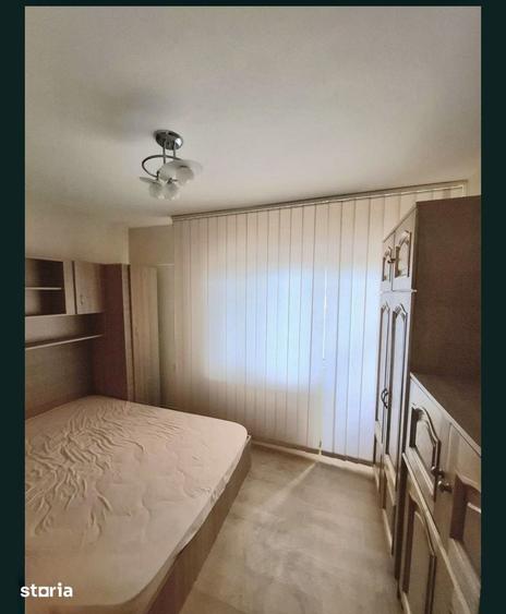 Apartament cu 4 camere decomandat, mobilat în Central