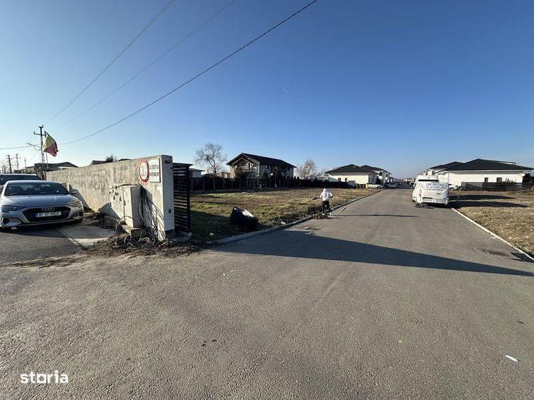 Teren de 1000 mp, în Clinceni