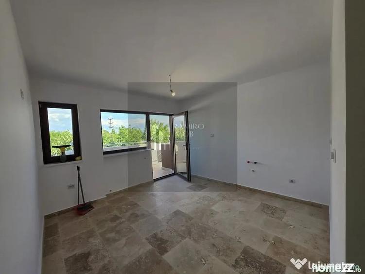 Casă cu 6 camere cu Teren 300 Mp în Central