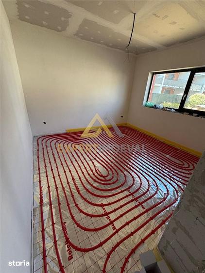 Casă cu 4 camere cu Teren 360 Mp în Valea Borcutului