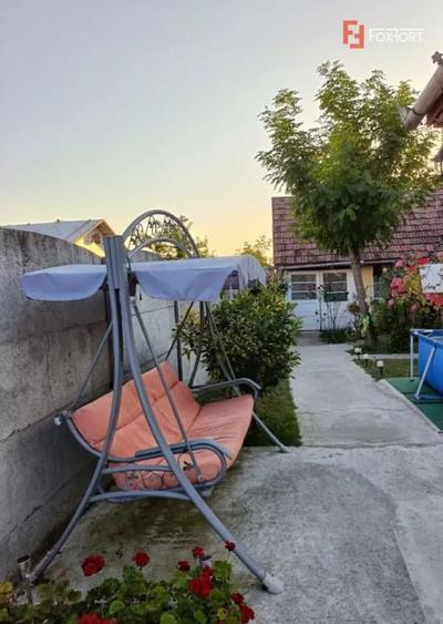 Casă individuală cu 3 camere cu Teren 1094 Mp în Izvin