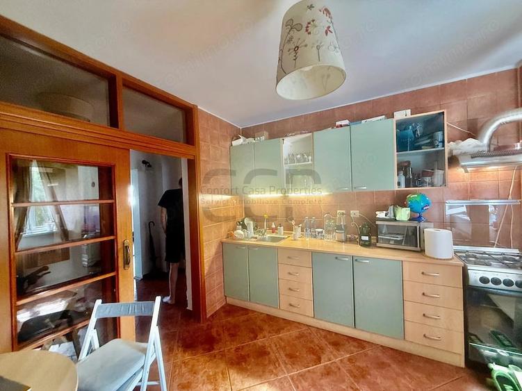Apartament cu 3 camere în Nerva Traian