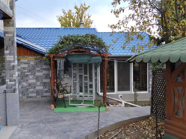 Casă cu 4 camere în Cârligi