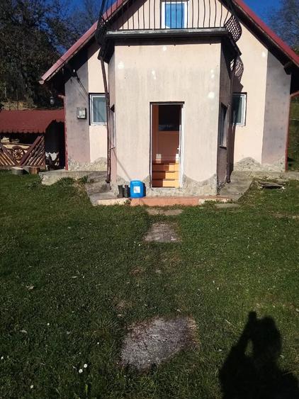 se vinde casa - 5
