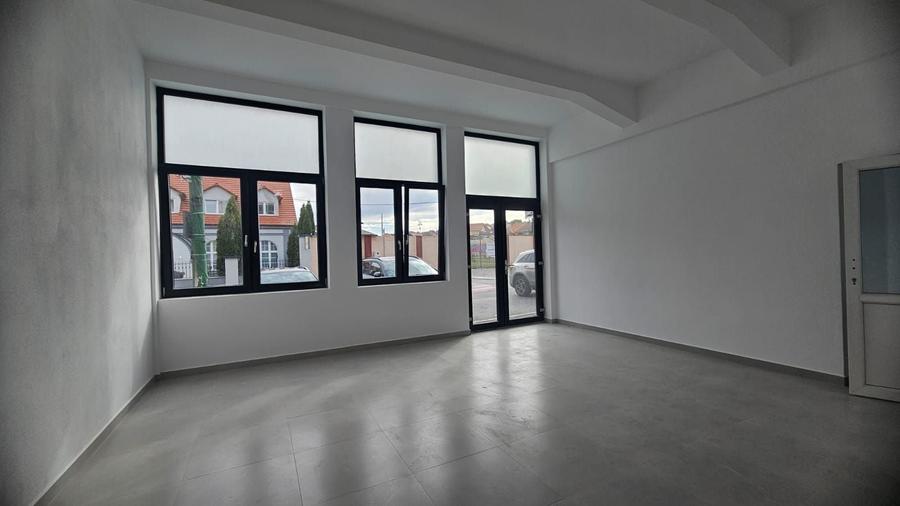 Spațiu comercial, de 55 mp, în Central