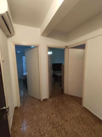 Apartament cu 2 camere decomandat, mobilat în Eroii Revoluției