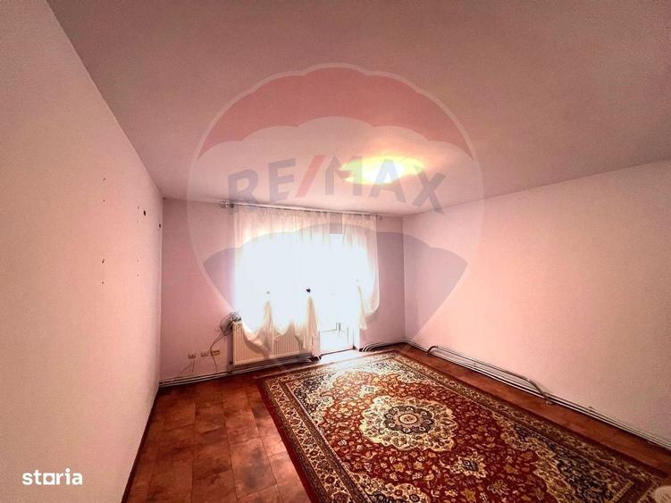 Apartament cu 3 camere decomandat, mobilat în Răcăciuni