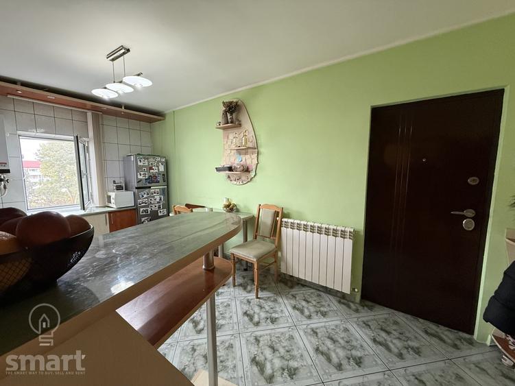 Apartament cu 3 camere decomandat, mobilat în Zorilor