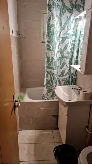 Apartament cu 2 camere semidecomandat, mobilat în Torontalului