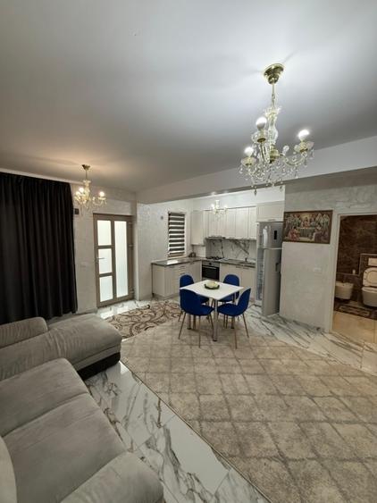 Apartament cu 3 camere semidecomandat, mobilat în Valea Lupului