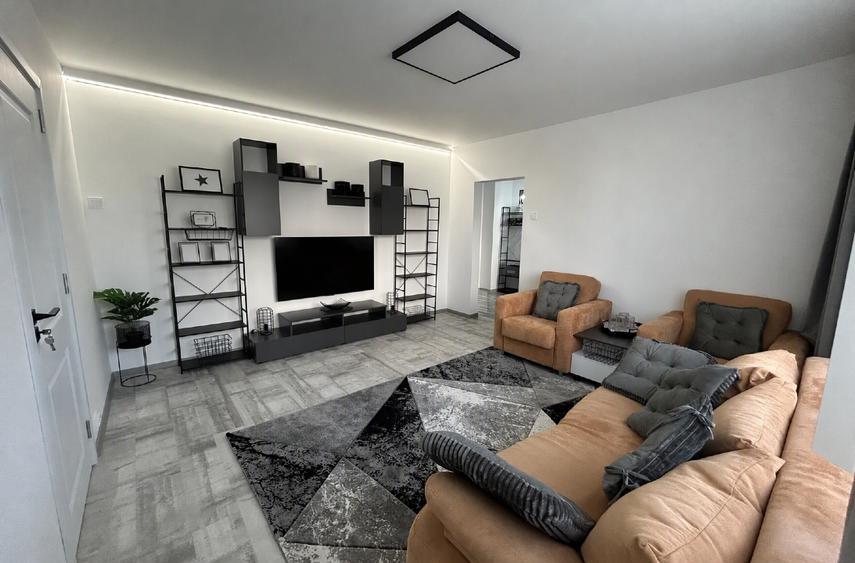 Apartament cu 2 camere circular în Titan
