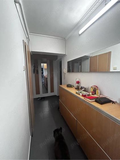 Apartament cu 3 camere de vanzare - 8