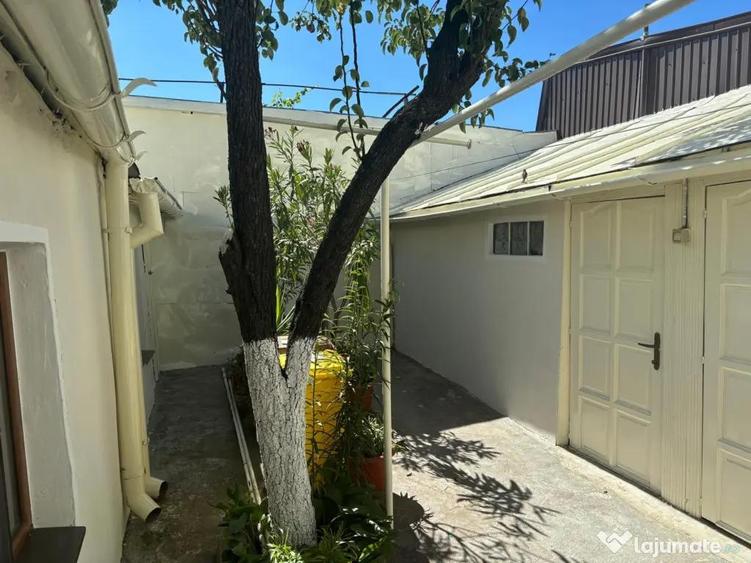 Casa de vanzare din caramida cu 5 camere in zona Piata mare. - 9