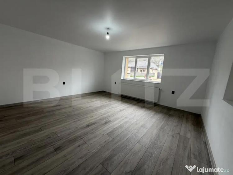 Casa cu 2 camere ?i un teren de 1000 mp - 10