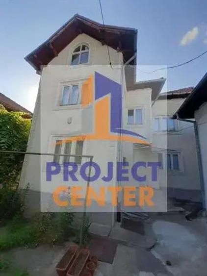 Casa P+1 situata central - 1