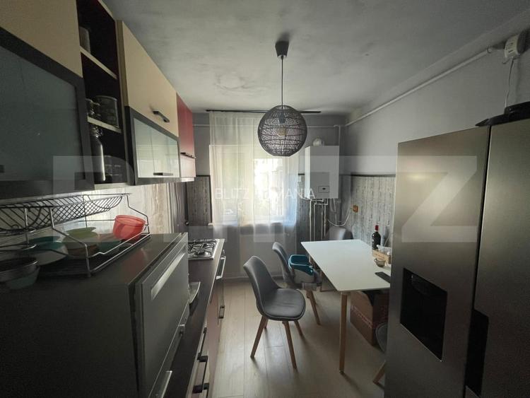 Apartament cu 3 camere, zona superba