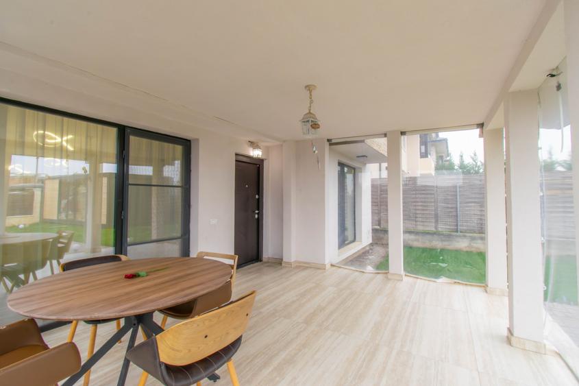 Vilă modernă cu vedere la lac, minicomplex inchis - 10