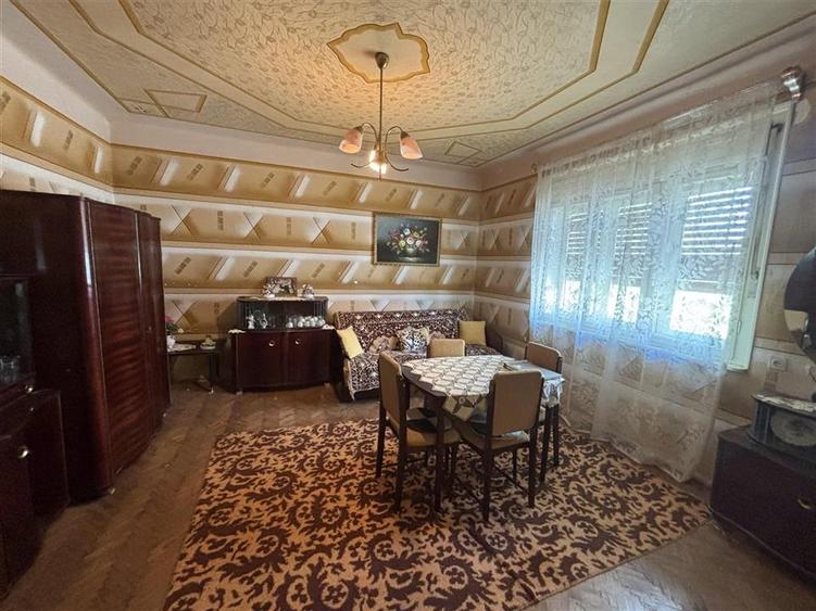 Casă individuală cu 4 camere cu Teren 5526 Mp în Cheșa
