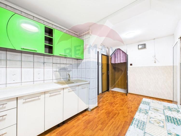 Apartament cu 4 camere de vanzare in zona Rahova - 4