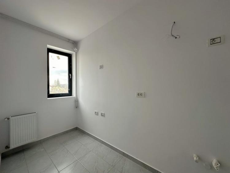 Fratiei 7 - garsoniera cu blacon si bucatarie inchisa - 12