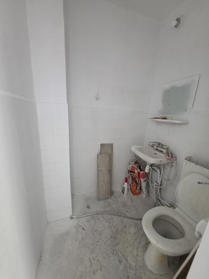 Calea Vitan, vav mall Vitan, bloc 1987, stradal, bloc reabilitat - 1