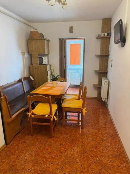 Ap 2 camere conf 1 dec, etaj 2/4, Malu Rosu - 4