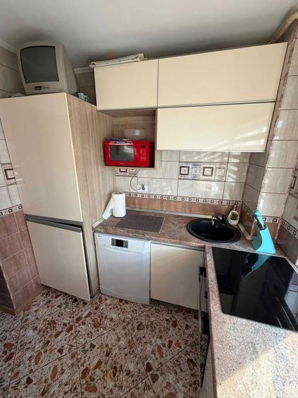 Vand apartament 4 camere, loc de parcare, mobilat, etaj 3 - Gavana II - 7