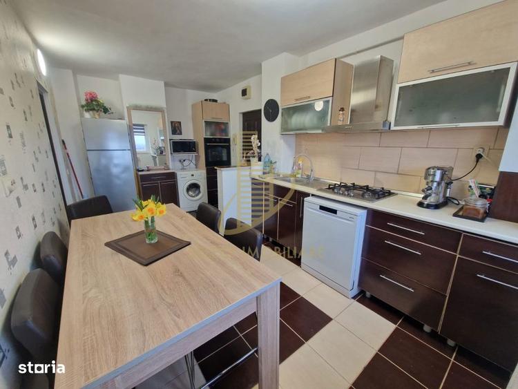 Apartament de 3 camere, decomandat, 67 mp., zona Han. - 1